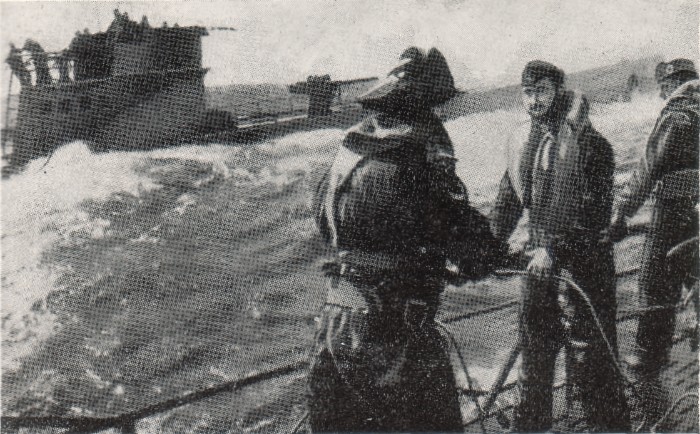 u-boat taking fuel from transport submarine